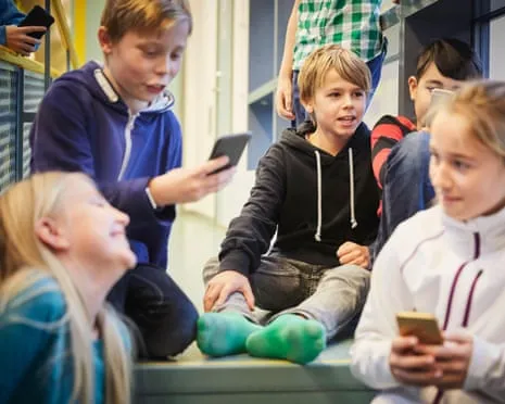 Sweden to Enforce Countrywide Mobile Phone Ban in Classrooms