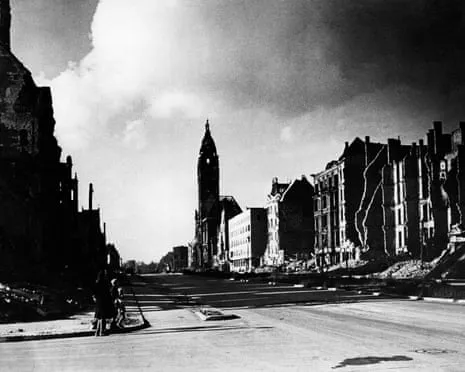 The Circle of Traitors: A Riveting Tale of Resistance in Germany